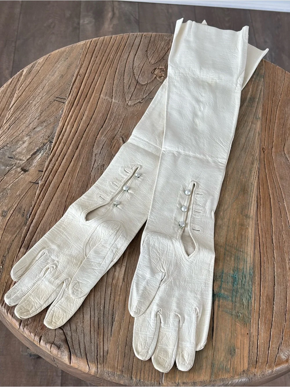 Vintage Long Cream Kid Leather Opera Gloves with Pearl Button Detail Size 6 3/4